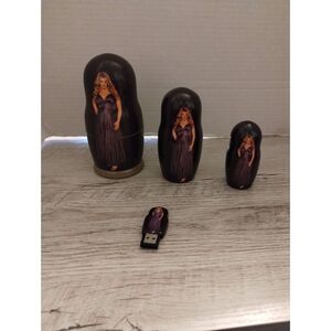 Kirstie Alleys Big Life Matryoshka Dolls 4-Piece Set With USB Drive Russia
